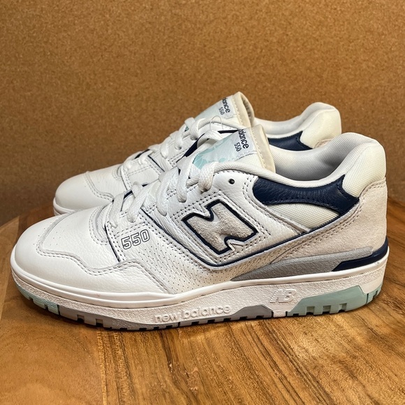 New balance
550
'white winter fog'
Bran new - Picture 8 of 8